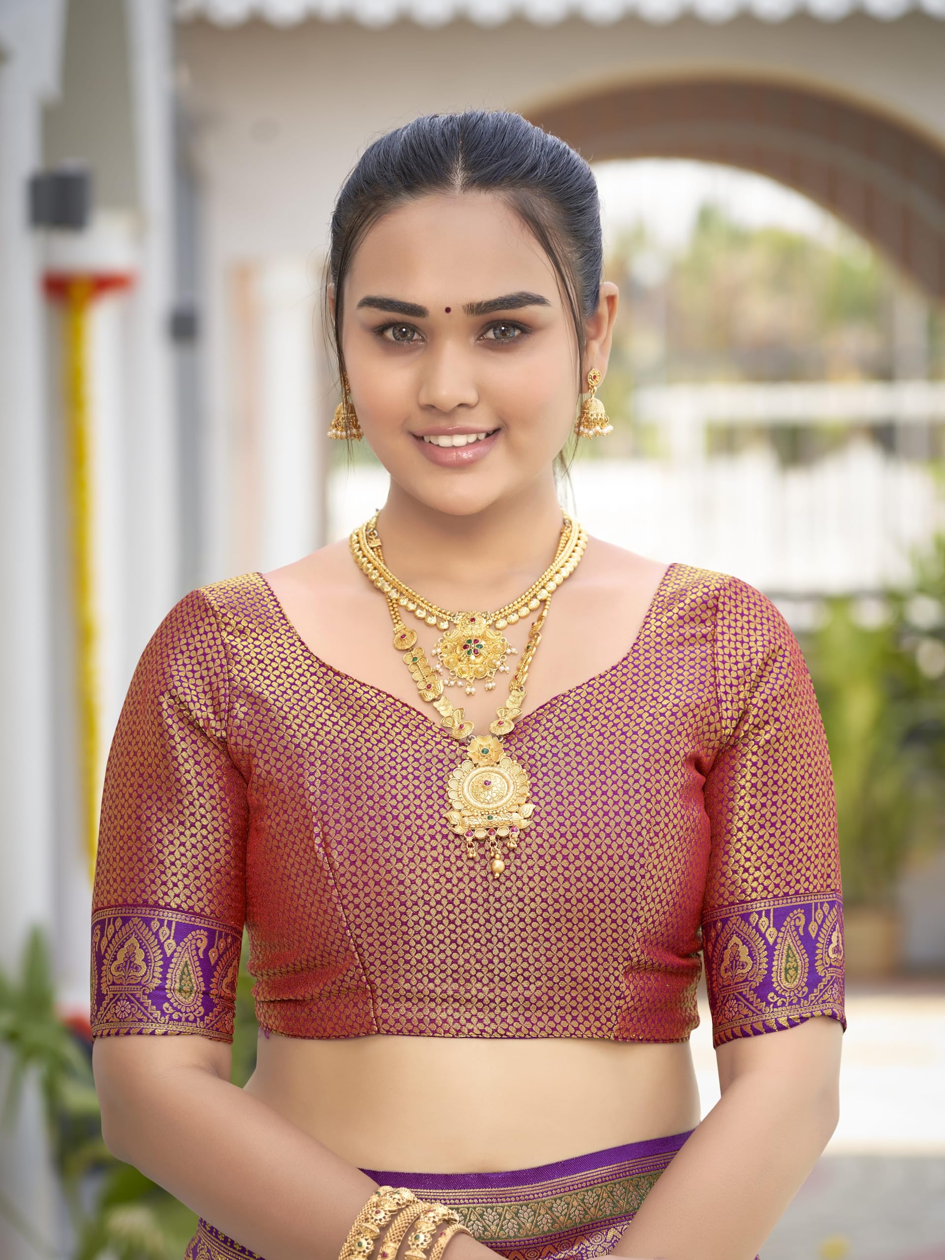 MANOHARI Women's Most Trendy Banarasi Woven Purple Saree With Heavy Jacquard Work Saree With Blouse Piece - Image 3