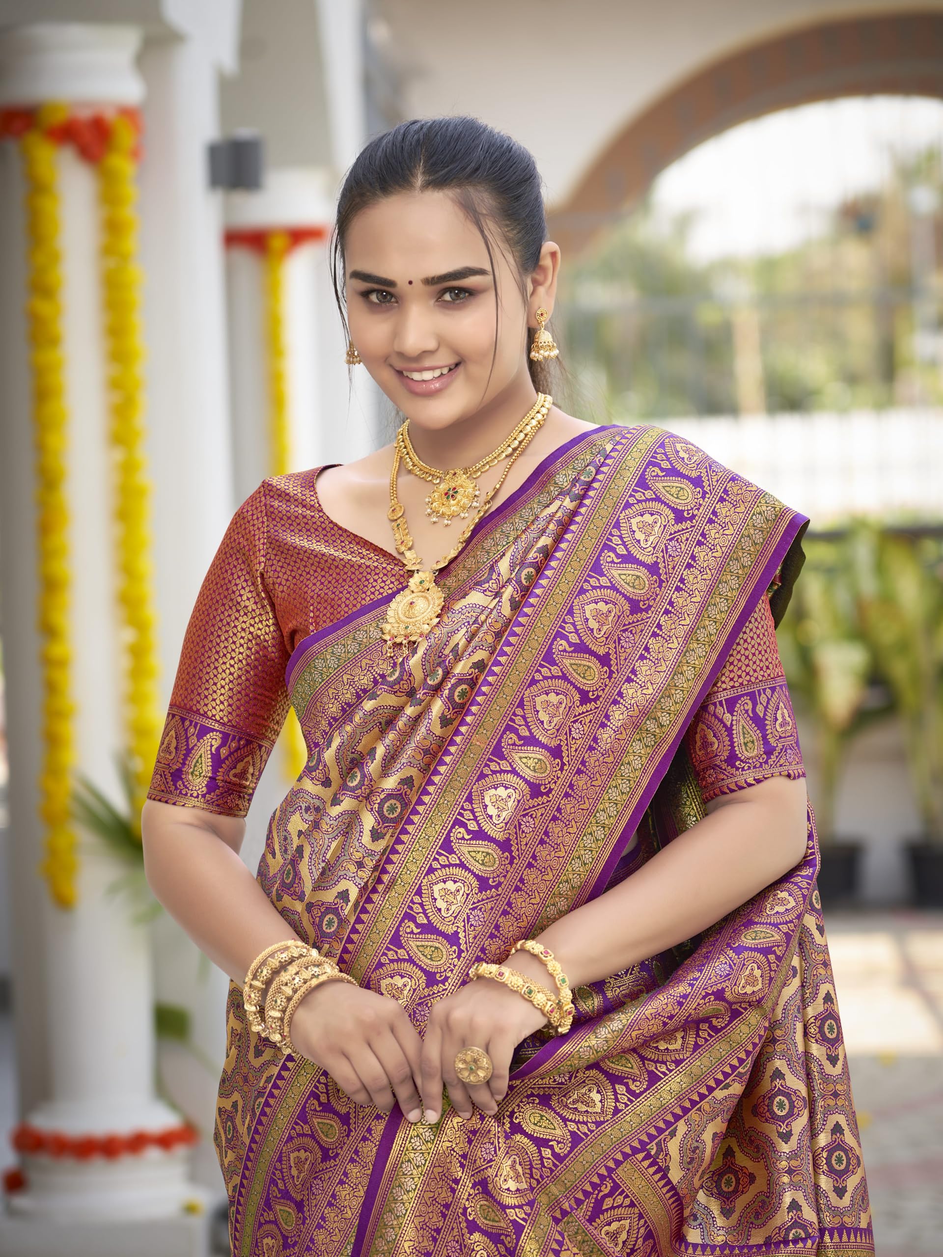 MANOHARI Women's Most Trendy Banarasi Woven Purple Saree With Heavy Jacquard Work Saree With Blouse Piece - Image 4